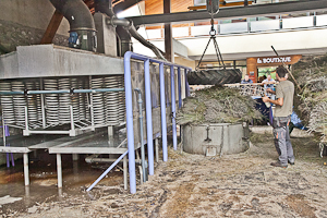 The Distillery Bleu Provence, where the tradition of the distillation of lavender and aromatic plants has continued since 1939.